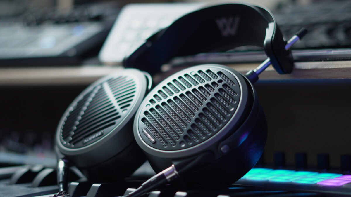 Audeze MM-500 Precision Mixing Headphones for 2025